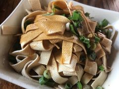 -屯屯面(海尔路店)