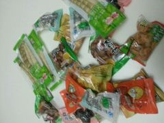 -来伊份1038(新村路三店)