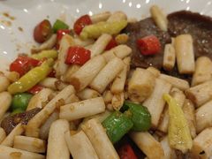酸辣藕尖炒牛肉-美景家宴