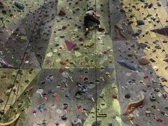 -魔岩攀登(南京东路店)