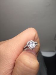 -威德钻石-克拉钻大本营(南京东路店)