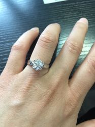 -威德钻石-克拉钻大本营(南京东路店)