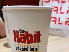 -The Habit Burger Grill 哈比特汉堡(爱琴海店)