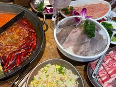 -巴卤社老火锅(财富店)