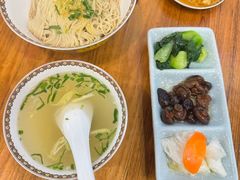 -裕兴记·蟹黄面馆养育巷精选店面馆