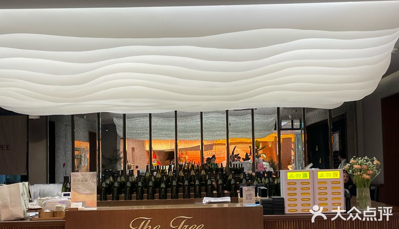 圣诞节氛围满满的大树餐厅它来啦 