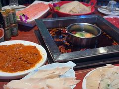 -二荆条·蜀鲜汇城市森林火锅