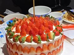 招牌红丝绒草莓裸蛋糕-艾加柒克蛋糕茶歇甜品台(春熙路店)