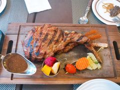 -悦享绿山墙西餐厅