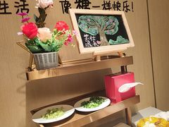 -海底捞火锅(宝龙广场夜宵主题店)