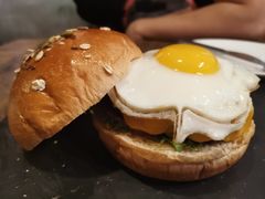 -HIGH FIVE哈福手工汉堡(桂林路店)