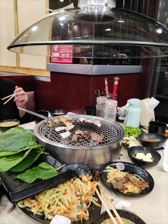 啊美丽炭火烤肉(滑翔一店)-"味道太差,而且抠,还有炭火钱,烤完肉直接.