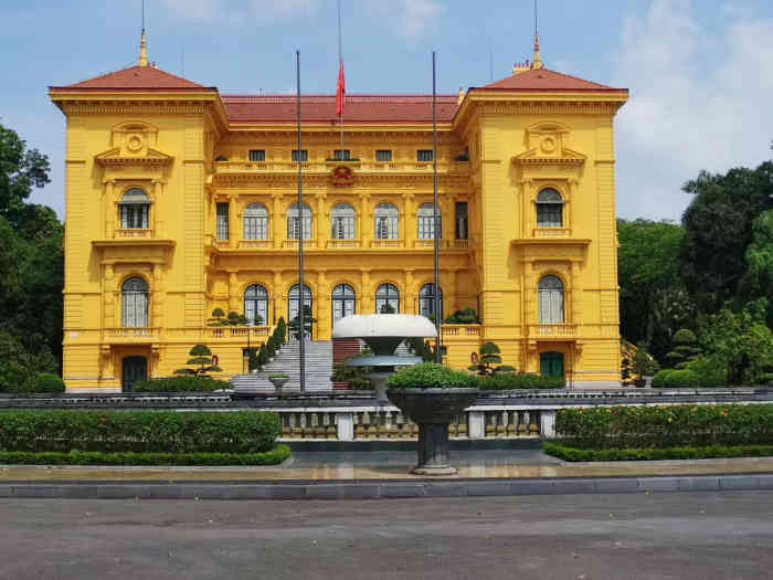 胡志明纪念馆-"胡志明博物馆是游程内的一个景点. ."-大众点评移动版