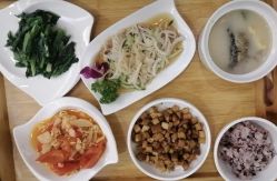 -卓玥国际月子会所(罗山路店)