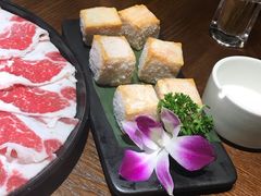 -泓炙颐凤鲜海鲜火锅料理(桐乡店)