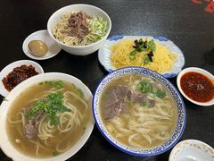 -十二忠手拉面(五福店)