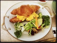 牛油果可颂全餐-玲婧胡同·生日蛋糕·餐厅(嘉里城店)