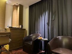 -上海松江假日酒店