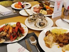 -天津梅江中心皇冠假日酒店