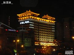 夜景-维也纳国际酒店·西安大雁塔大唐不夜城店