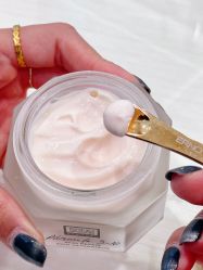-奥伦纳素Erno Laszlo