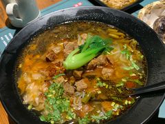 -八月美食小馆(银泰城总店)