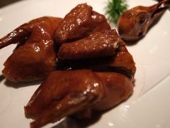 脆皮乳鸽-新荣记(BFC外滩金融中心店)