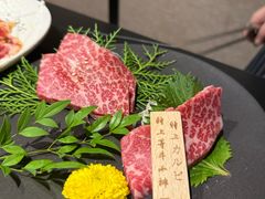 -山川小町·极番烧肉(新地假日广场店)