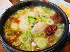 参鸡汤-首尔馆韩国料理(金童路店)