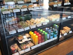 面包甜点陈列柜-星巴克(佛山南海万科店)