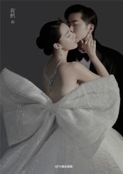 -至臻微拉婚纱摄影