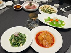 -艳阳天民俗村(公园路店)