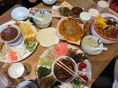 -怪噜范·老贵阳街头名小吃(鸿通城店)