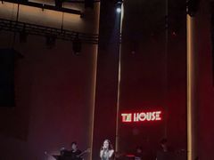 -TZ House音乐现场(来福士中心店)