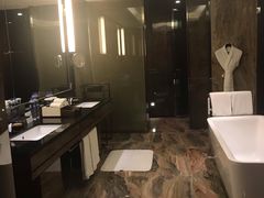 -广州天河希尔顿酒店