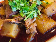 萝卜烧牛腩-曾牛肉