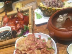 -老滇山寨•云南特色菜•地方菜•民族风情歌舞表演(金碧店)