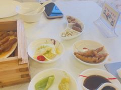 -元一希尔顿酒店·鲜切牛肉火锅禅自助餐厅
