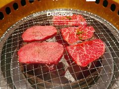 -山川小町·极番烧肉(新地假日广场店)