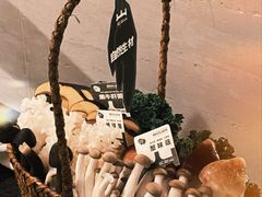 -三出山火锅(南京万象天地店)
