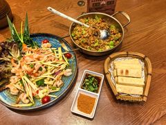 牛肝菌炒饭-老滇山寨•云南特色菜•地方菜•民族风情歌舞表演(金碧店)