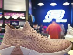 -SKECHERS 斯凯奇(上海国际时尚中心店)