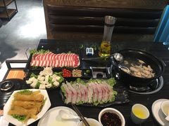 -东椰·海南椰子鸡火锅(朝阳门店)