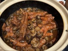 -帅巴人舅母子腊蹄民俗村