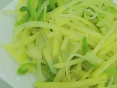 青椒土豆丝-渔中舟海鲜大排档(普陀沈家门店)