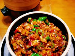 传统黑三剁配薄饼-雀舞云南菜(天津天河城购物中心店)