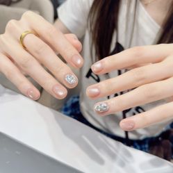 -UGIRL有个美甲