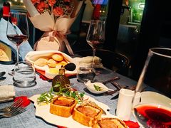 惠灵顿牛排-弦月窗LUNETTE BY AMANDA(复兴路店)