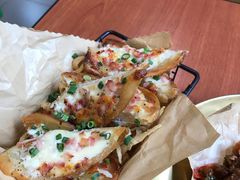 芝士培根烤土豆皮-魏斯理汉堡(西安沣东吾悦店)