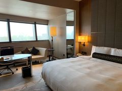 -上海滴水湖皇冠假日酒店